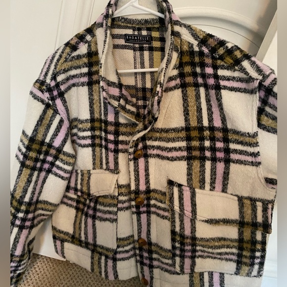 Shacket - Picture 2 of 4